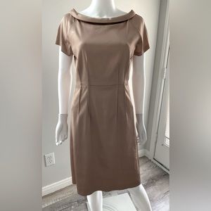 Just Valery European Designer Luxurious Beige Dress SZ -40 (М) NWT